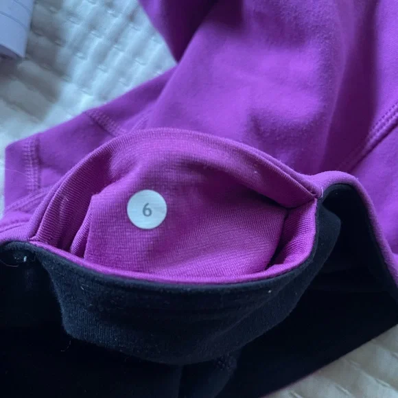 Lululemon athletica Vibrant Purple and Black Reversible Leggings - Picture 10 of 10